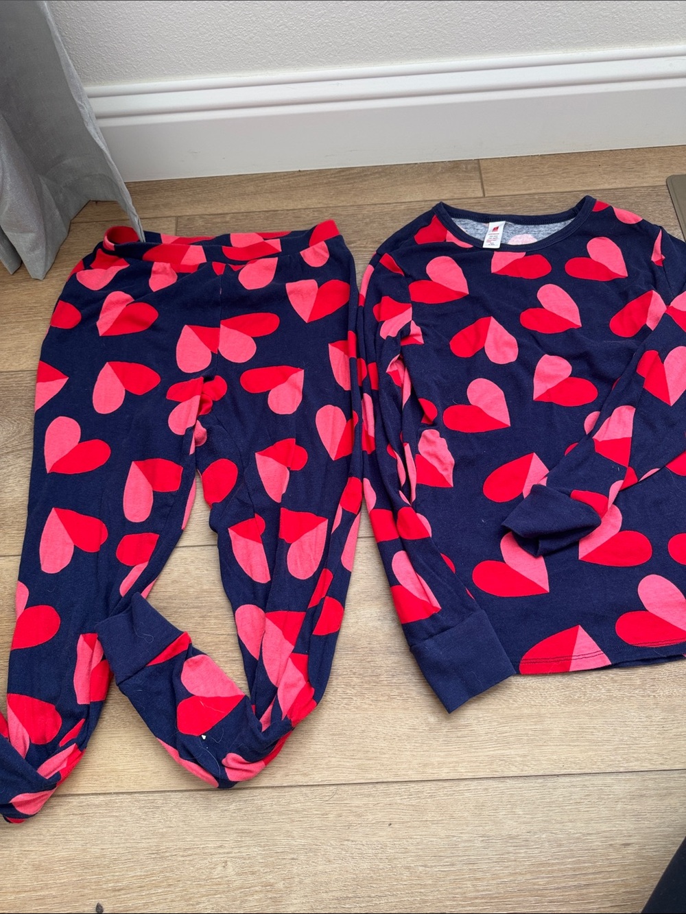 Women’s Navy Heart-Print Pajama Set - Pink & Red Hearts